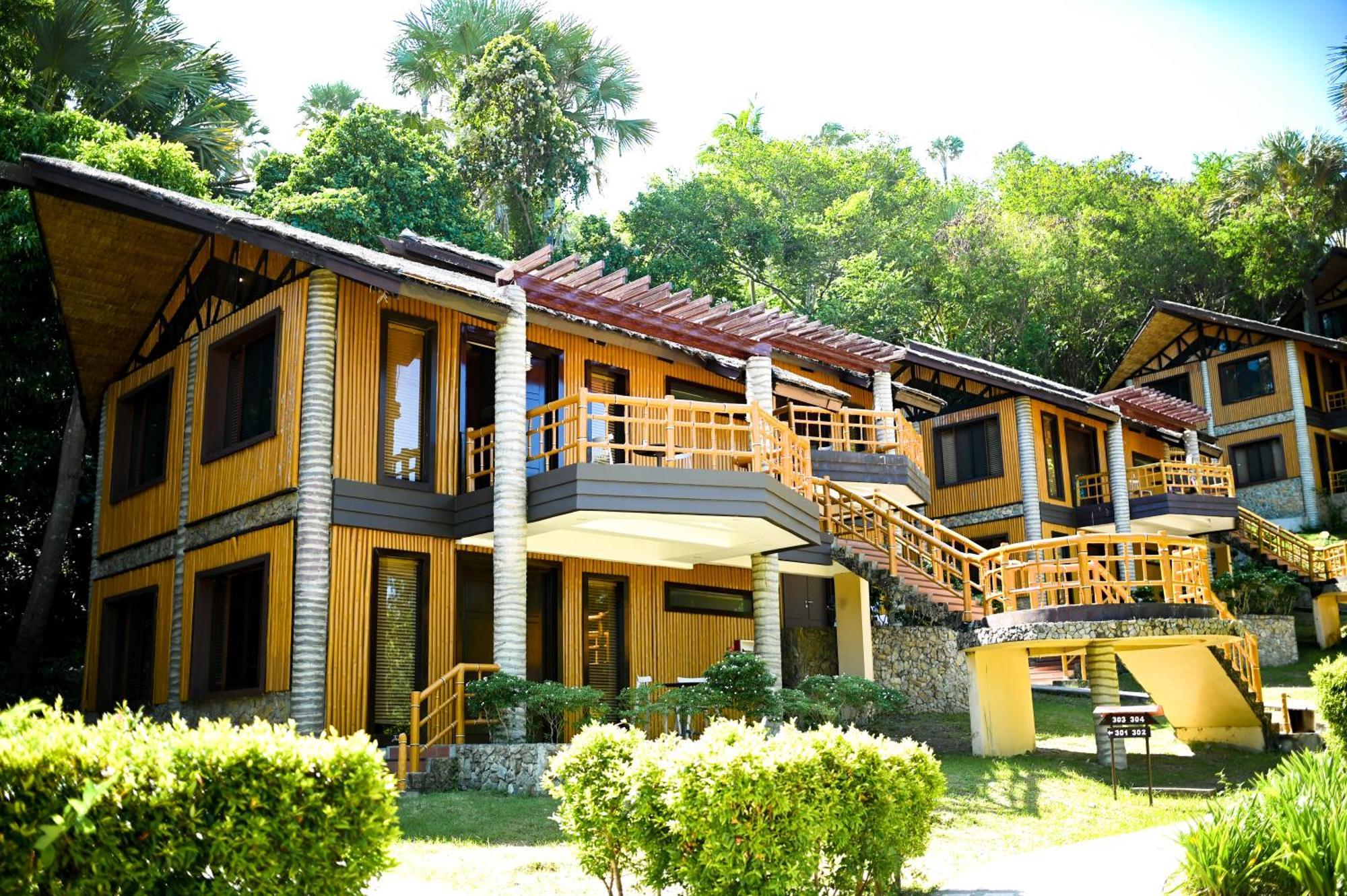 Fridays Puerto Galera Hotel Exterior foto