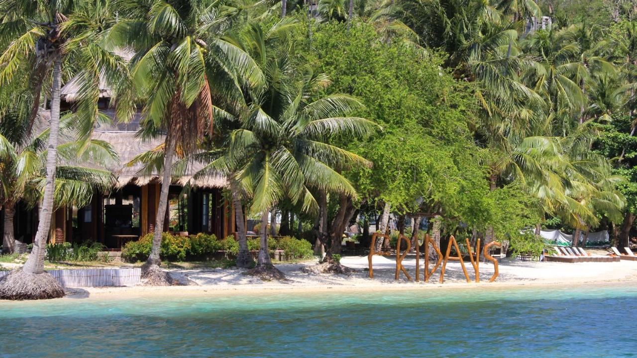 Fridays Puerto Galera Hotel Exterior foto